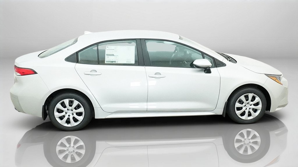 New 2027 Toyota Corolla LE FWD image 21