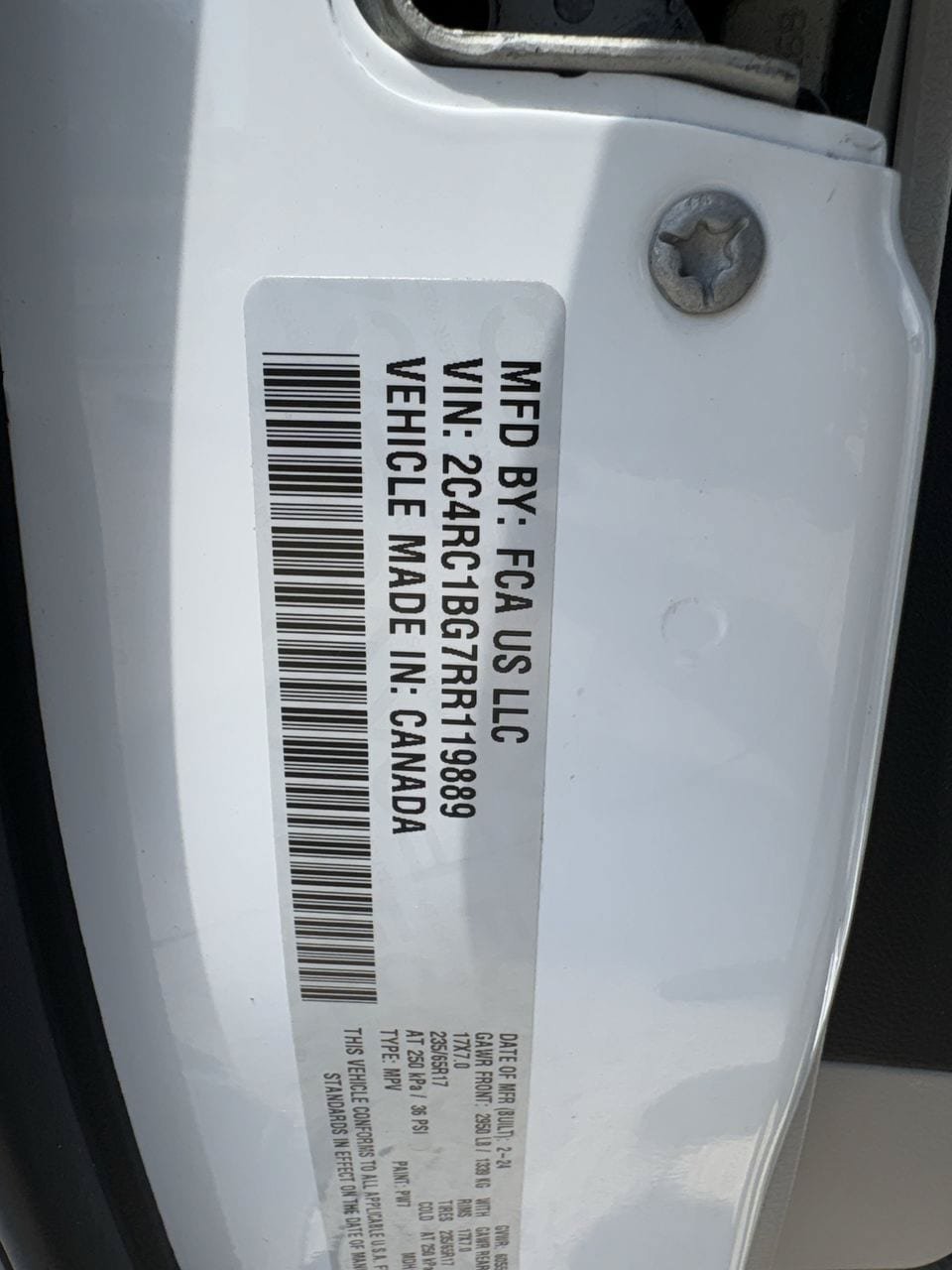 Used 2024 Chrysler Pacifica Touring-L FWD image 32