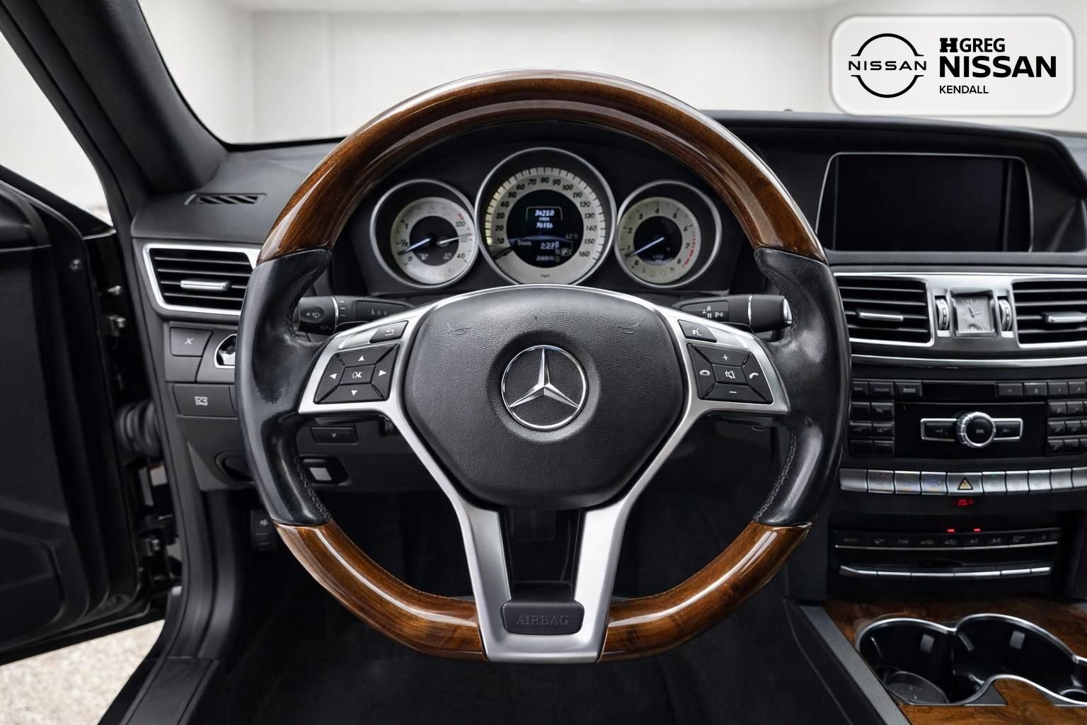 Used 2017 Mercedes-Benz E 400 Cabriolet w/ Premium 2 Package image 8