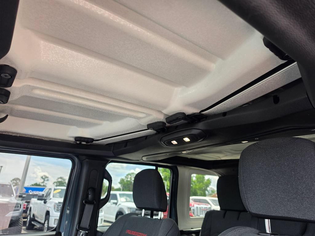Used 2024 Jeep Wrangler Unlimited Rubicon w/ Technology Group AWD/4WD image 35