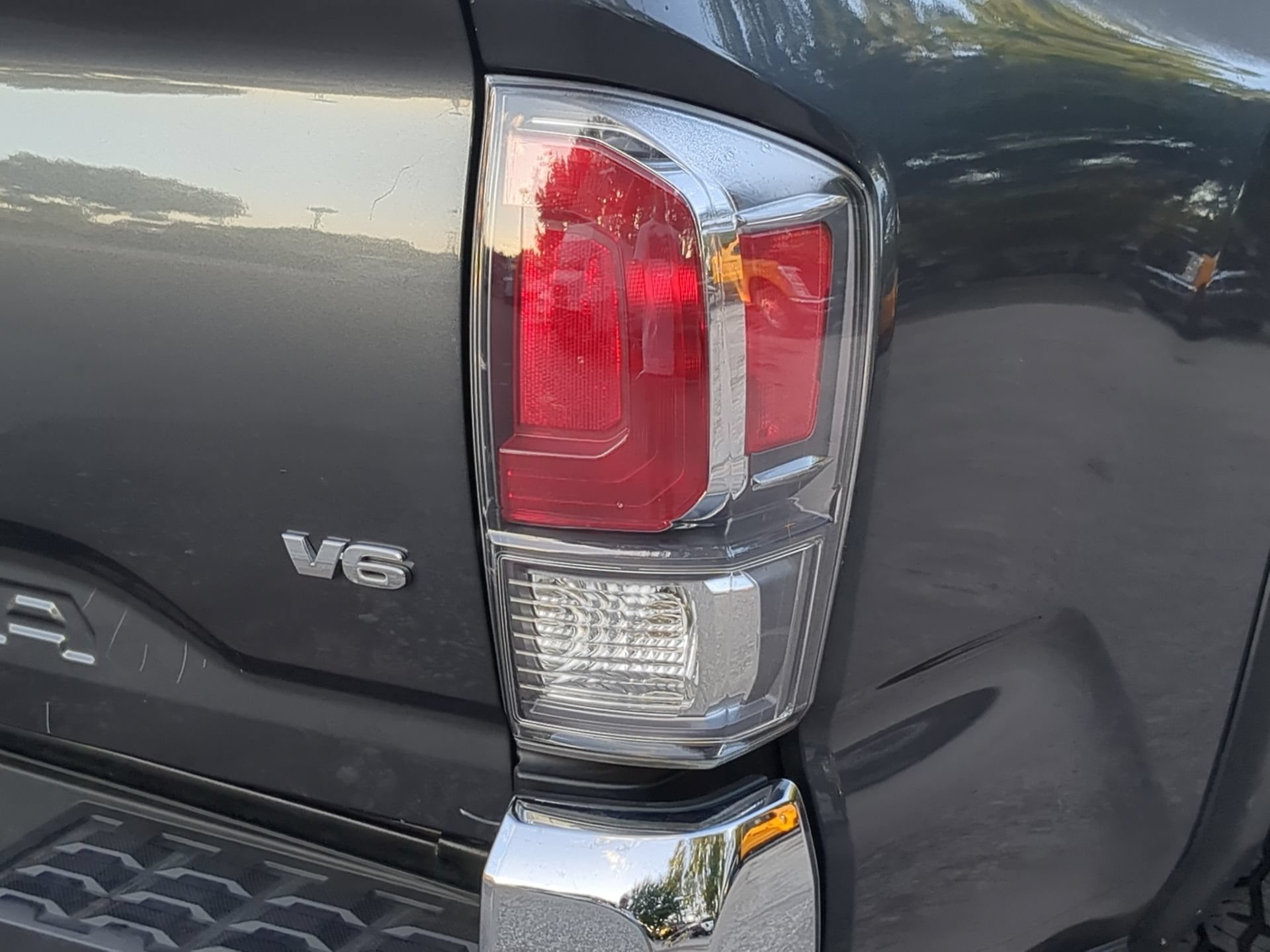 Used 2021 Toyota Tacoma TRD Off-Road AWD/4WD image 45