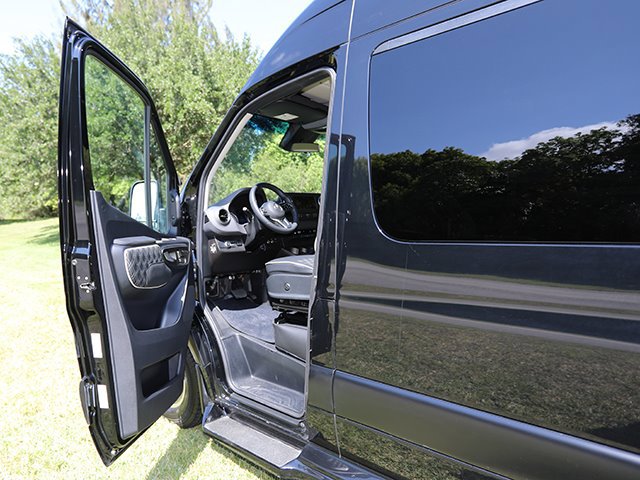 Used 2023 Mercedes-Benz Sprinter 3500 image 10