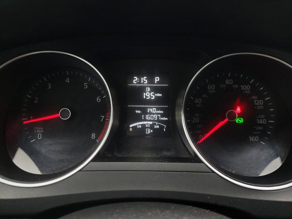 Used 2015 Volkswagen Jetta SE FWD image 23