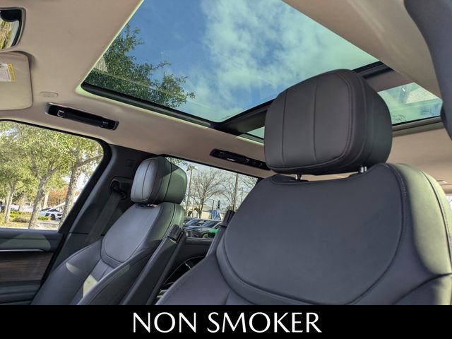 Used 2023 Land Rover Range Rover Long Wheelbase SE image 5