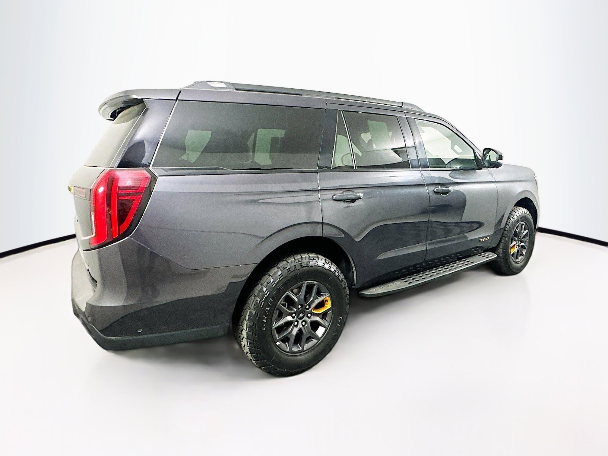 Used 2025 Ford Expedition Tremor image 9