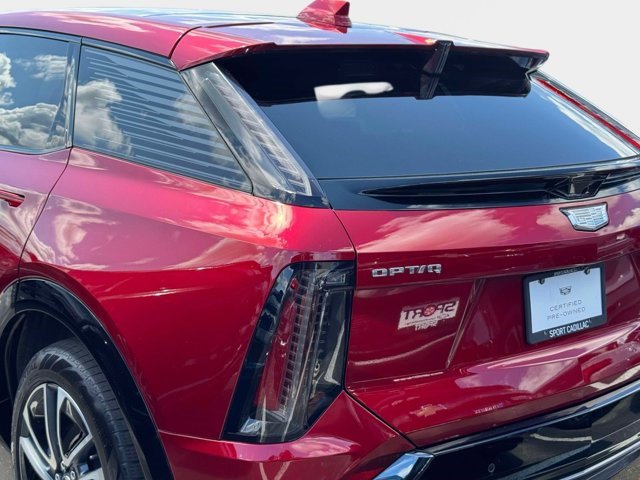 Certified 2025 Cadillac Optiq Sport 2 w/ LPO, Floor Liner Package AWD/4WD image 30