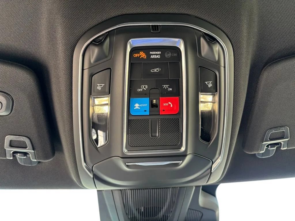 New 2026 Dodge Charger R/T AWD/4WD image 17