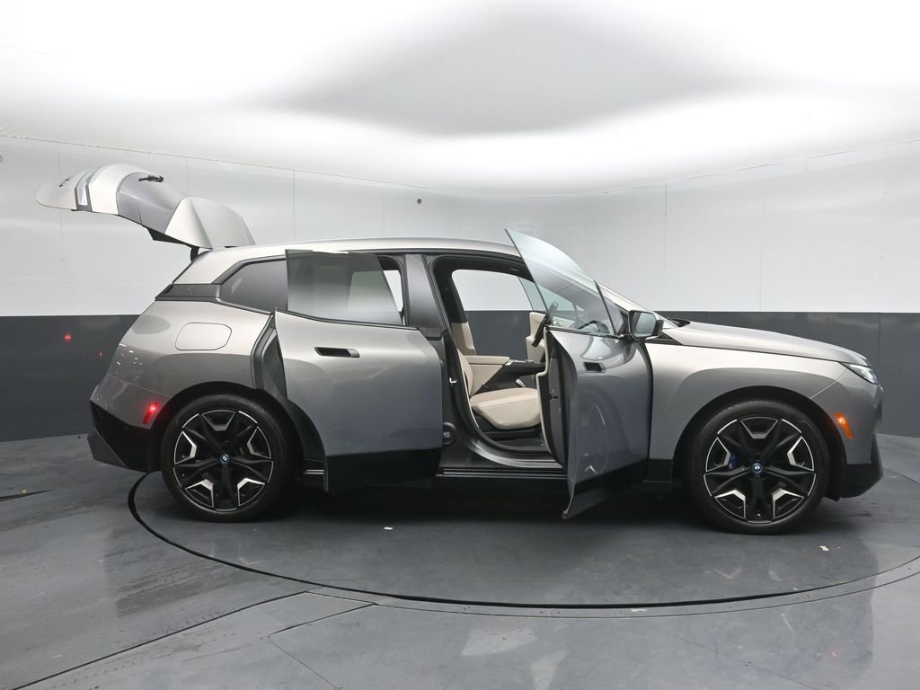 Used 2024 BMW iX M60 image 53