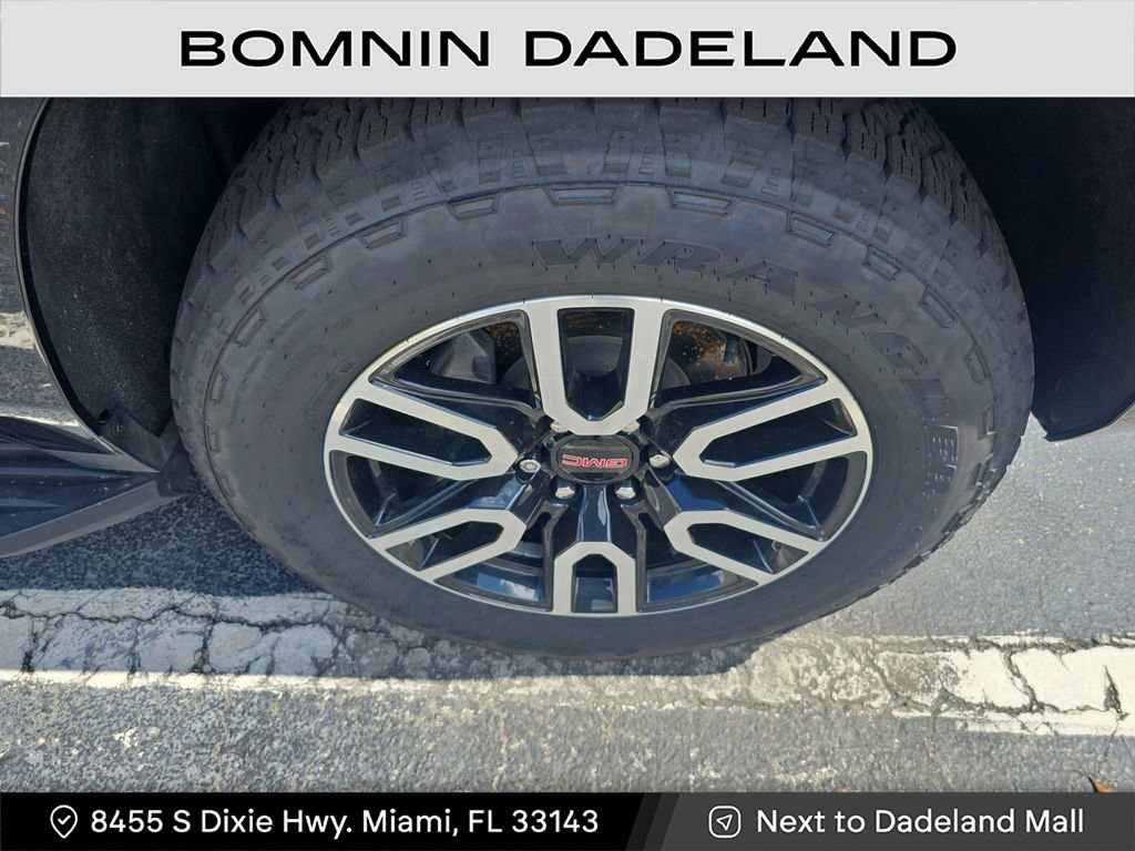 Used 2023 GMC Yukon AT4 w/ Technology Package image 6
