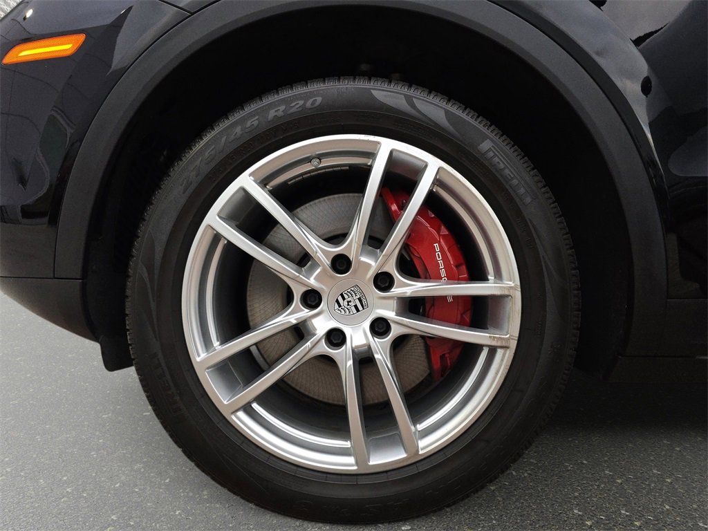 Used 2022 Porsche Cayenne image 37