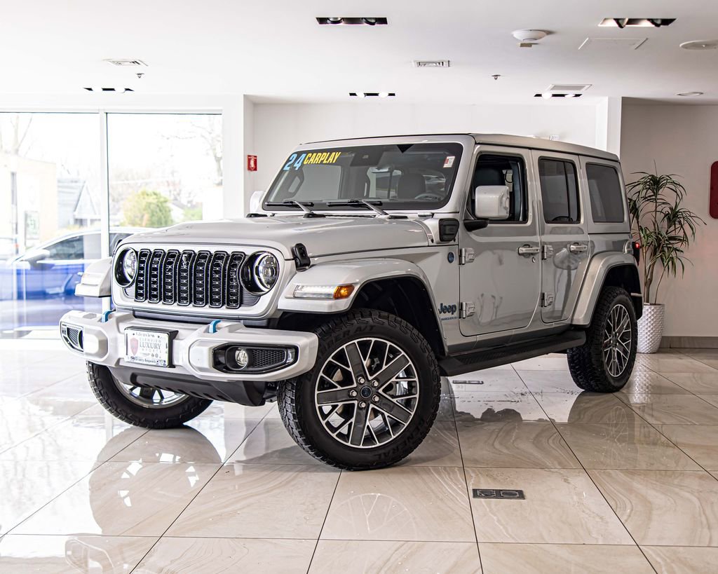 Used 2024 Jeep Wrangler High Altitude AWD/4WD image 2
