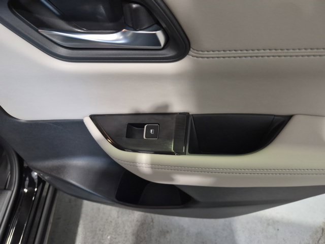 Certified 2025 Nissan Rogue SL AWD/4WD image 23