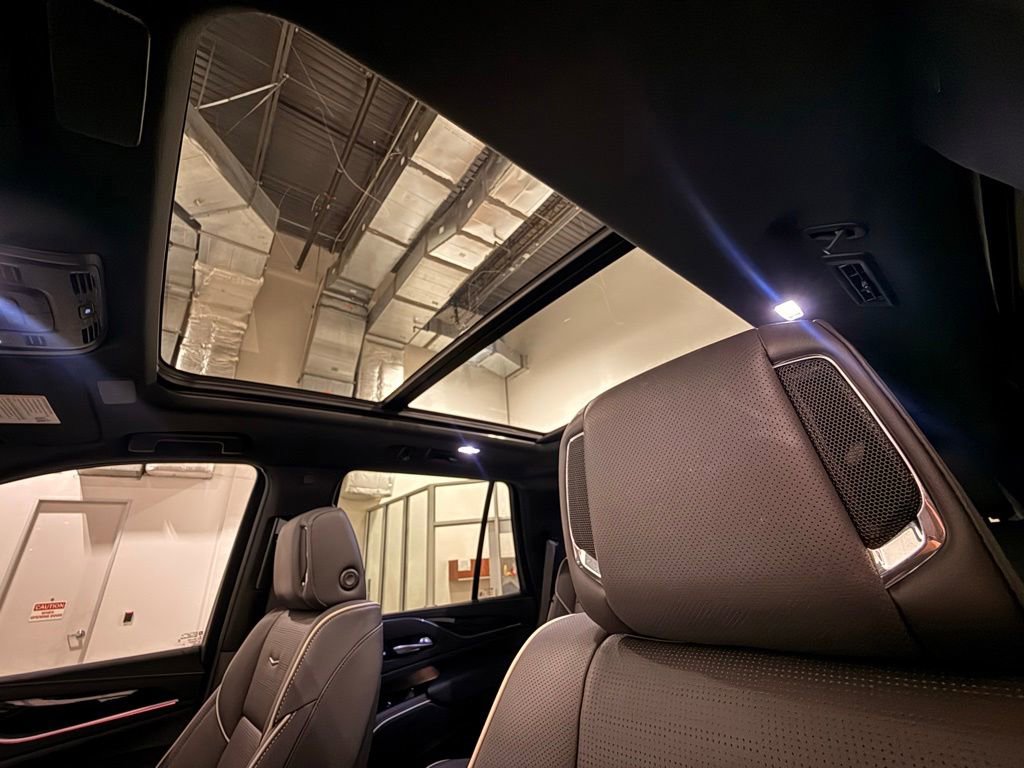Used 2023 Cadillac Escalade Sport w/ LPO, ONYX Package AWD/4WD image 19