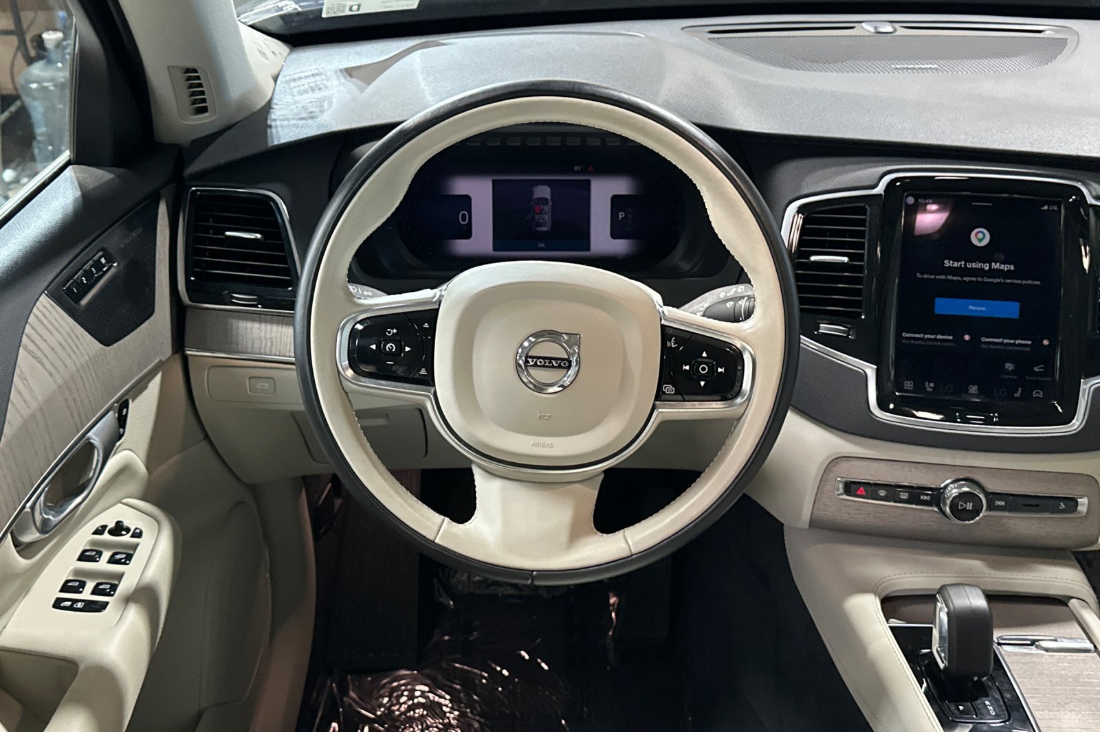 Used 2024 Volvo XC90 B6 Plus w/ Protection Package Premier AWD/4WD image 17