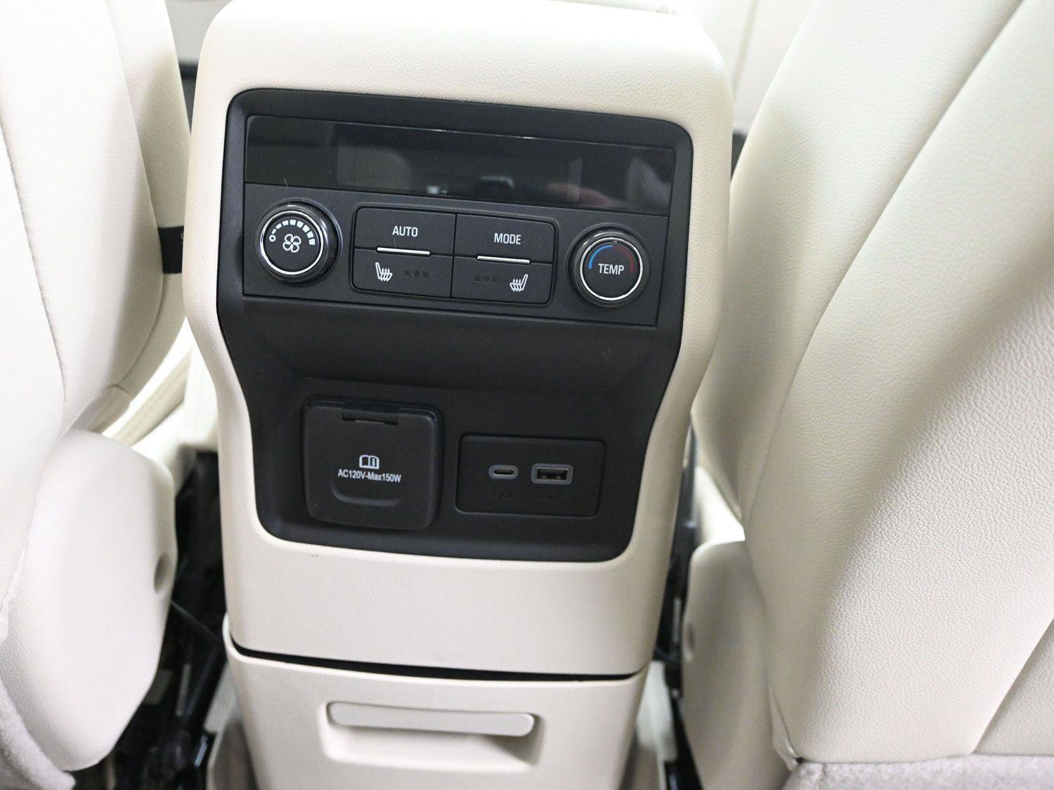 Used 2023 GMC Acadia Denali w/ Denali Ultimate Package image 15