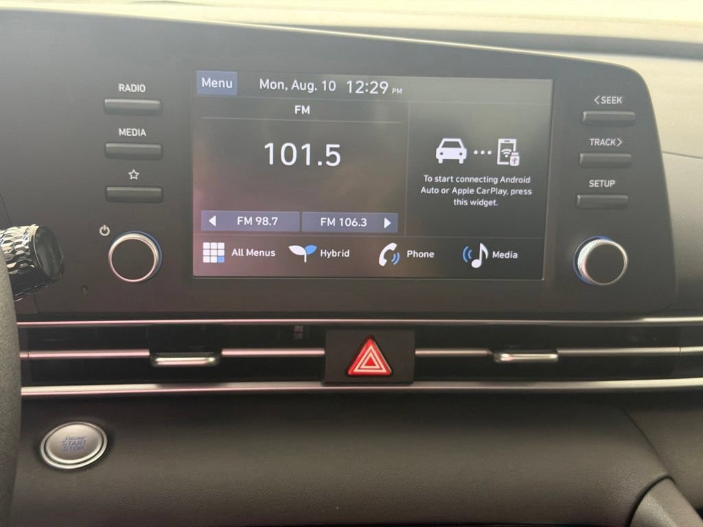 Used 2025 Hyundai Elantra Hybrid FWD image 18