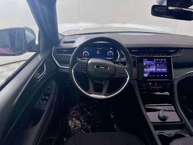 New 2025 Jeep Grand Cherokee L Laredo image 22