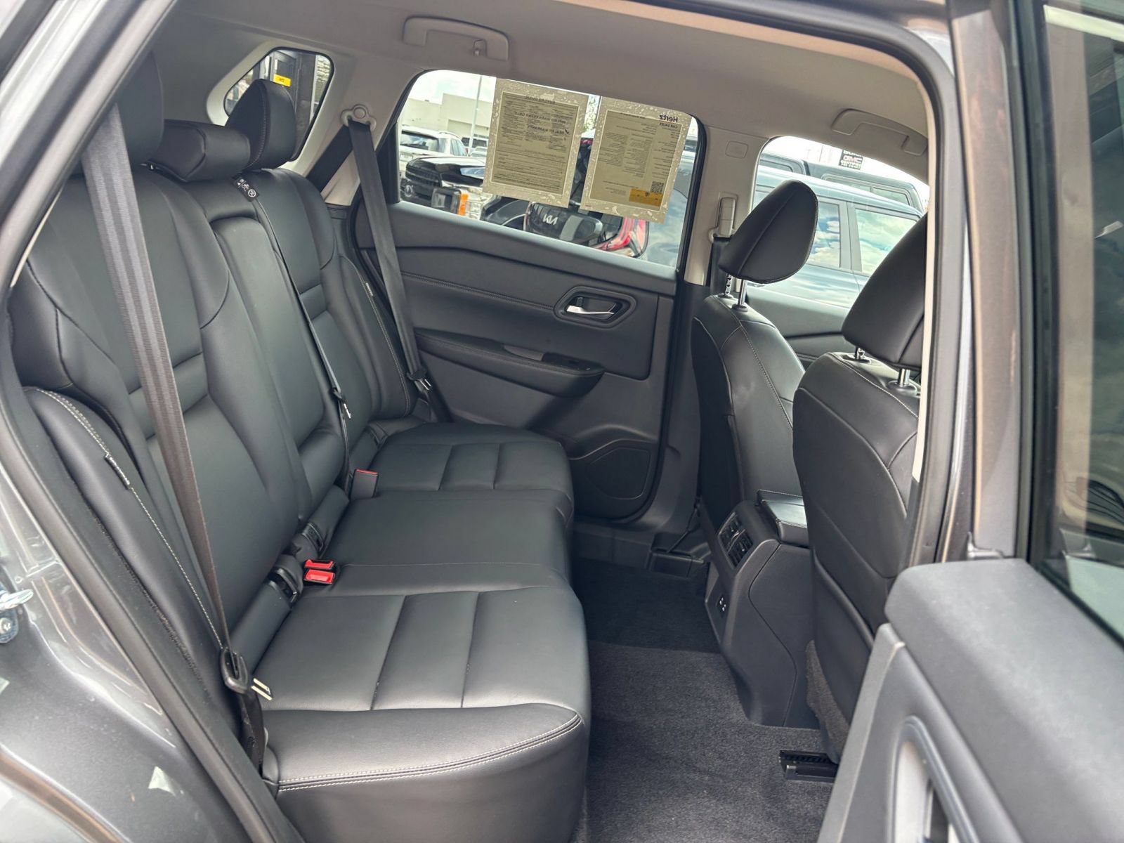 Used 2026 Nissan Rogue SL FWD image 28