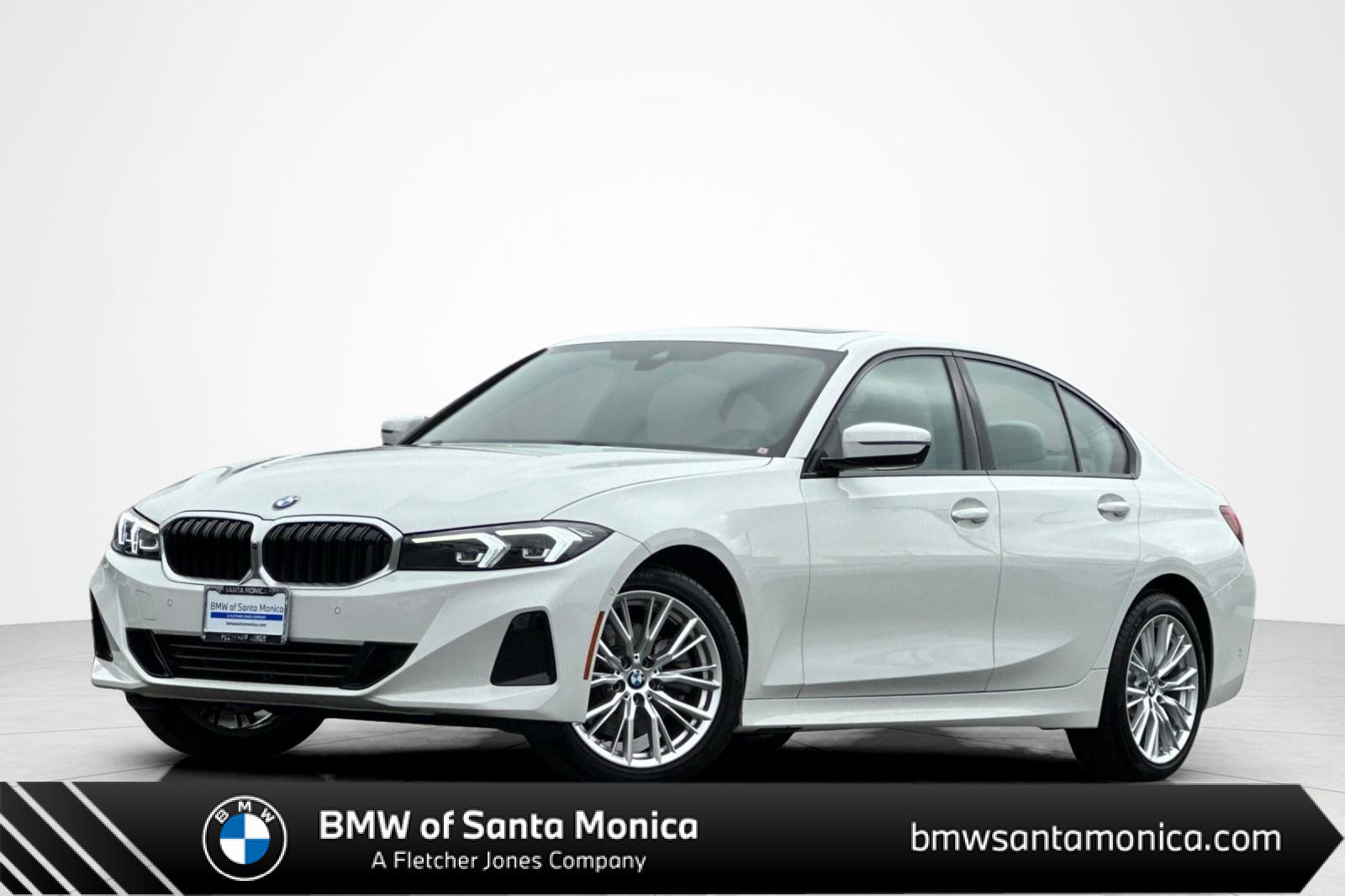 Used 2023 BMW 330i Sedan w/ Parking Assistance Package RWD image 1