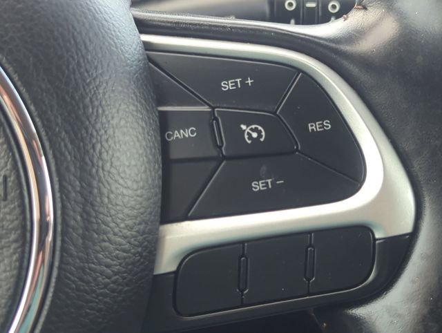 Certified 2020 Jeep Compass Latitude image 14