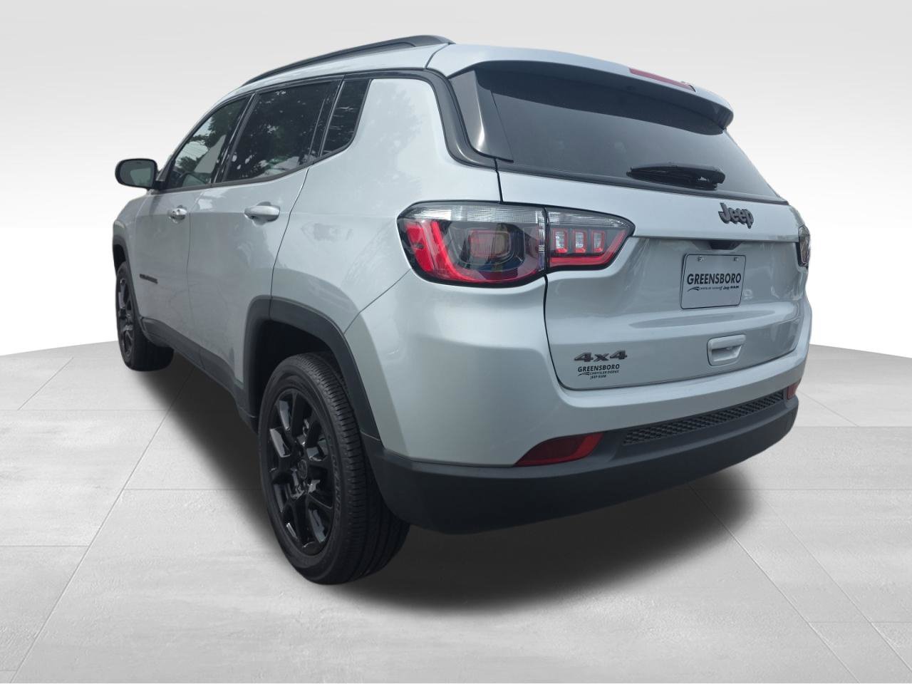 New 2026 Jeep Compass Latitude AWD/4WD image 5