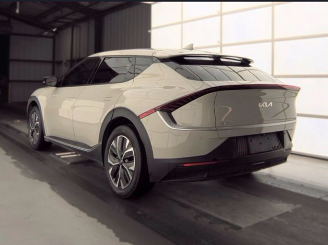 Certified 2024 Kia EV6 Light RWD image 8