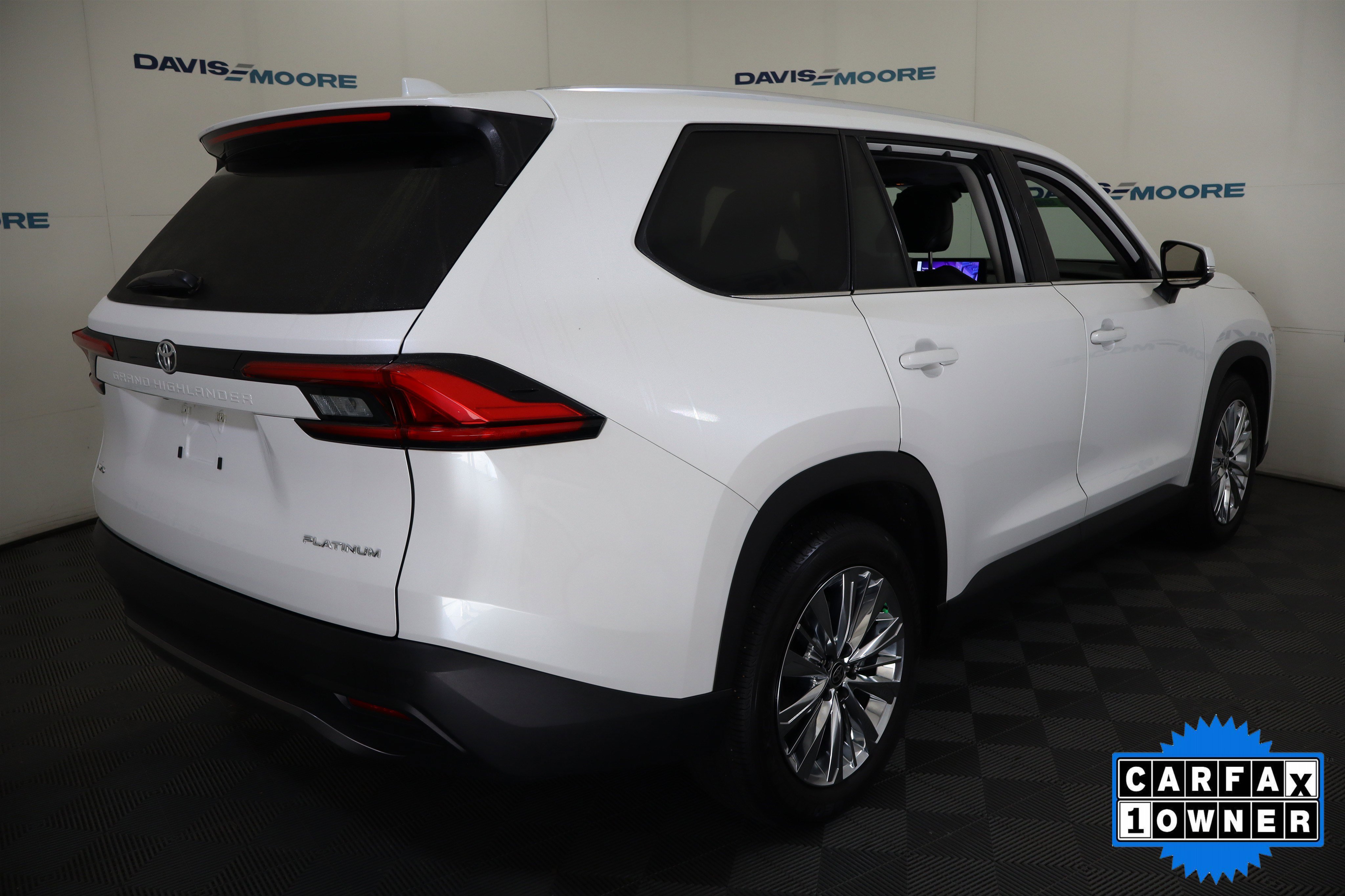 Used 2024 Toyota Grand Highlander Platinum image 6