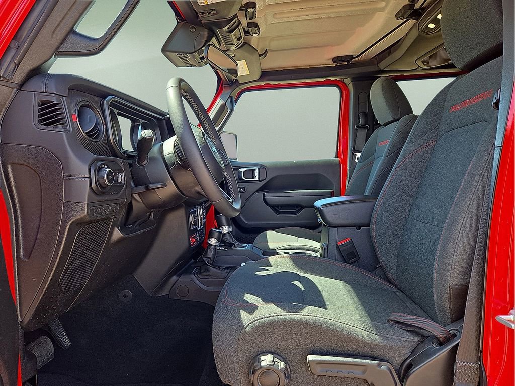 Used 2025 Jeep Wrangler Unlimited Rubicon AWD/4WD image 22