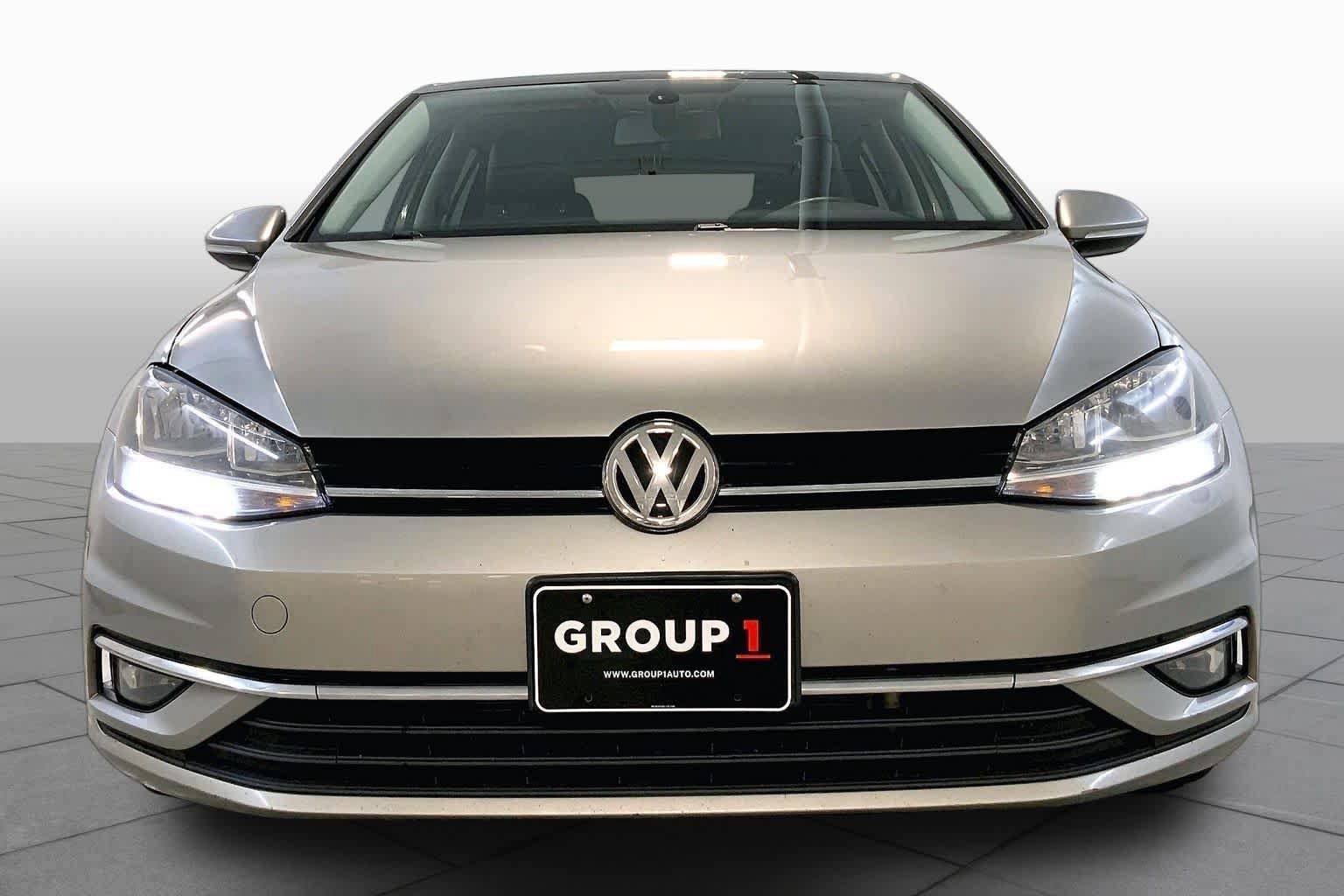 Used 2018 Volkswagen Golf SE FWD image 3