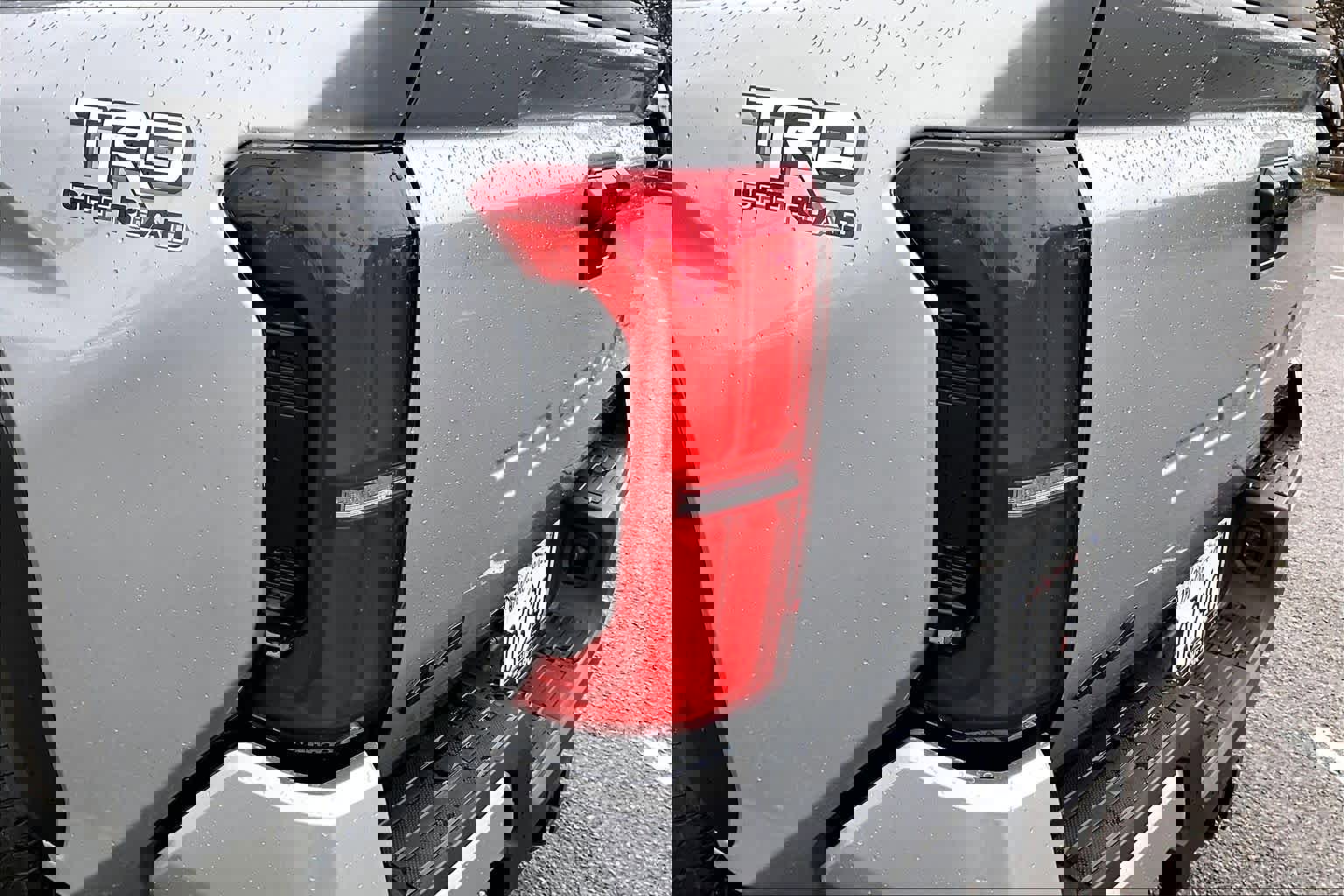 Certified 2025 Toyota Tacoma TRD Off-Road image 28