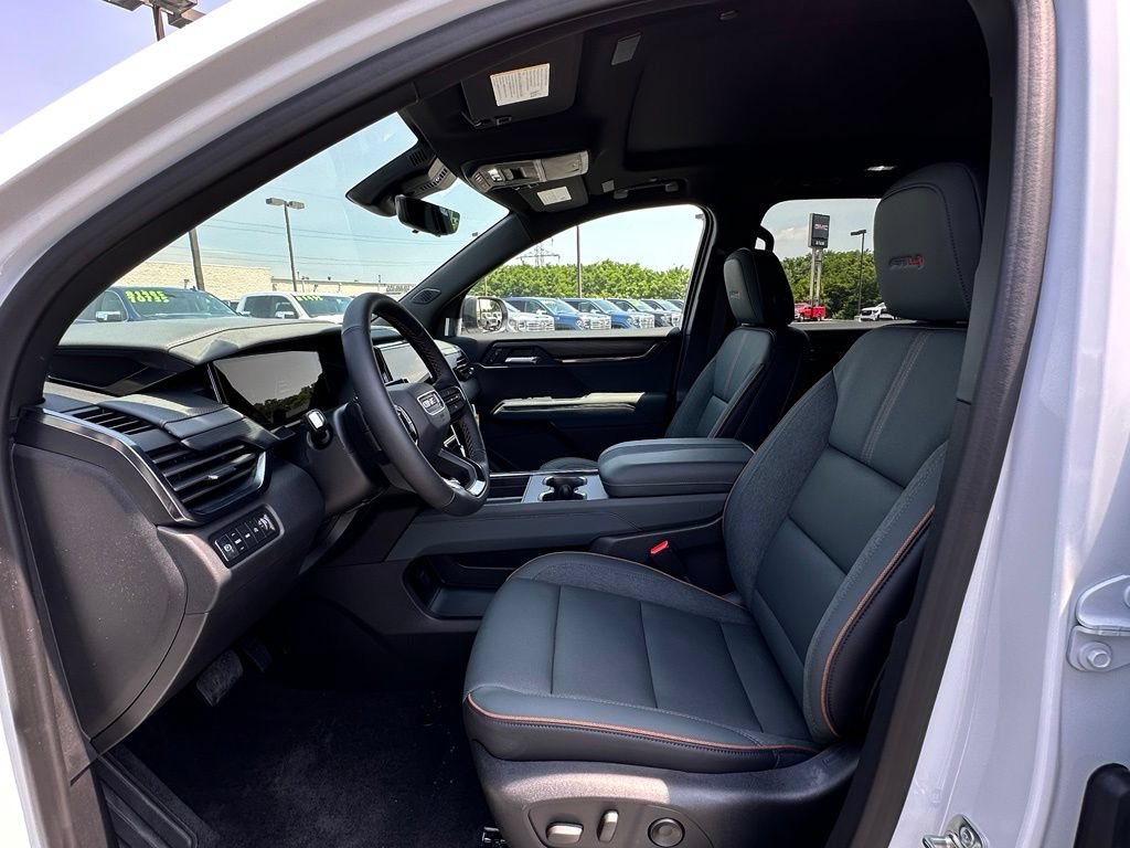 New 2026 GMC Acadia AT4 w/ Luxury Package AWD/4WD image 16