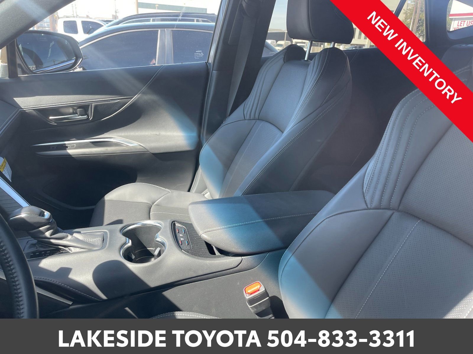 Certified 2024 Toyota Venza Limited image 9