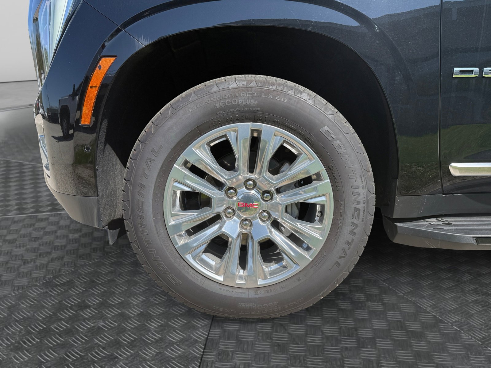 Certified 2025 GMC Yukon Denali AWD/4WD image 14