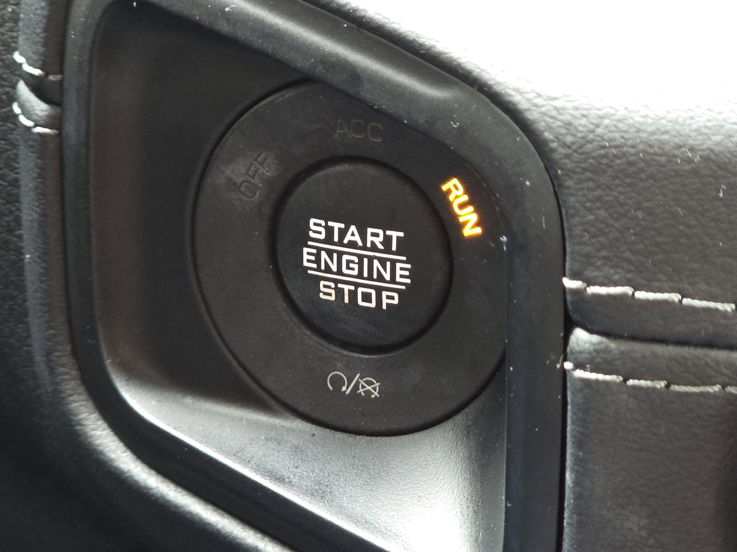 Used 2024 Jeep Wrangler Unlimited Rubicon w/ Safety Group image 11