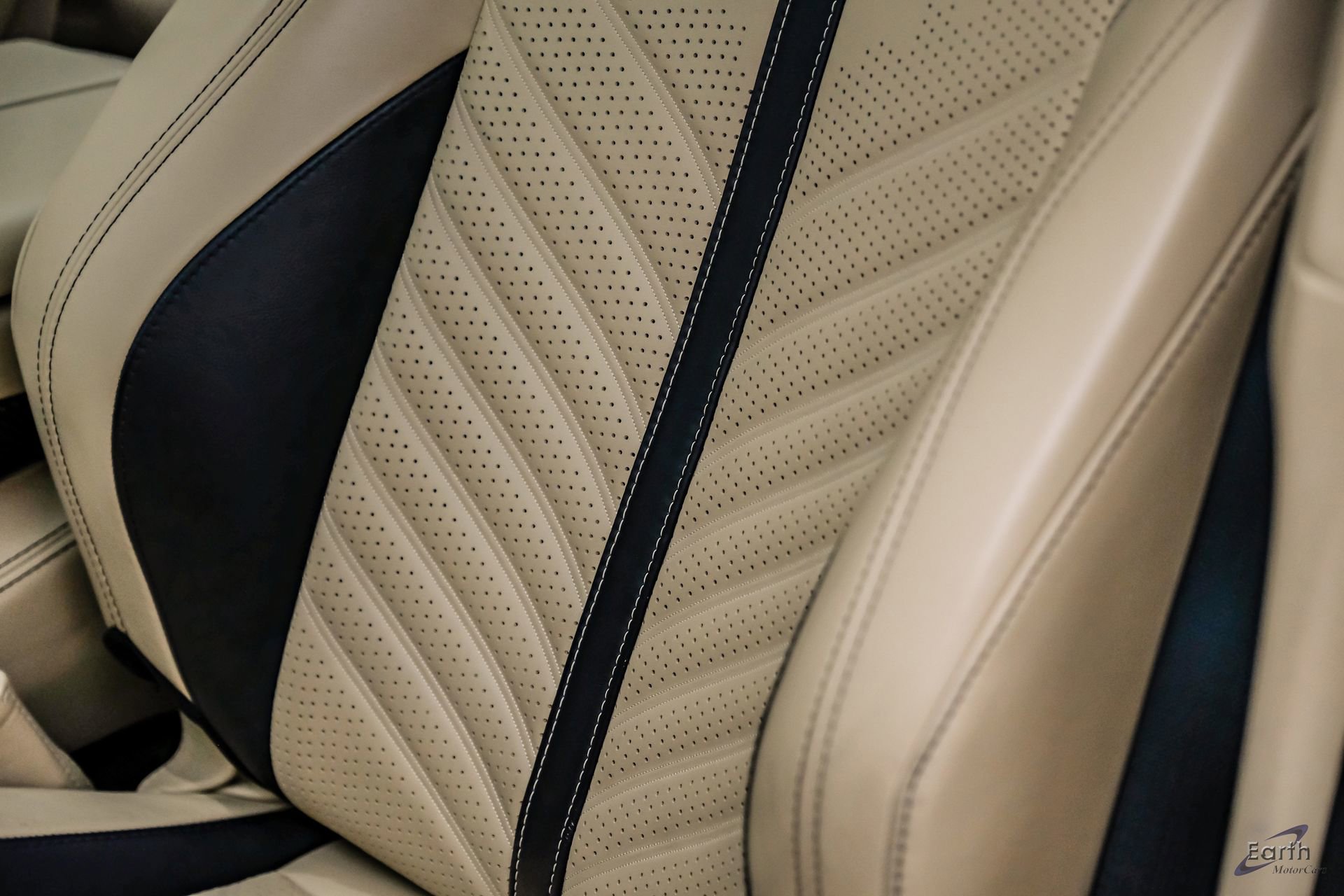 Used 2023 Aston Martin DBX 707 image 40