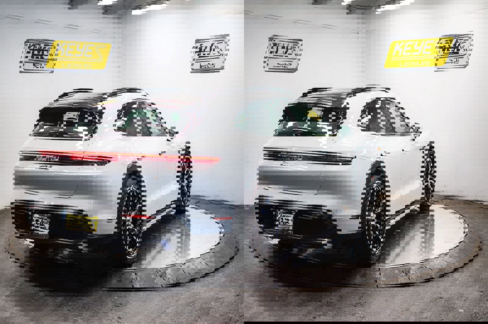 Used 2025 Porsche Taycan 4S image 4