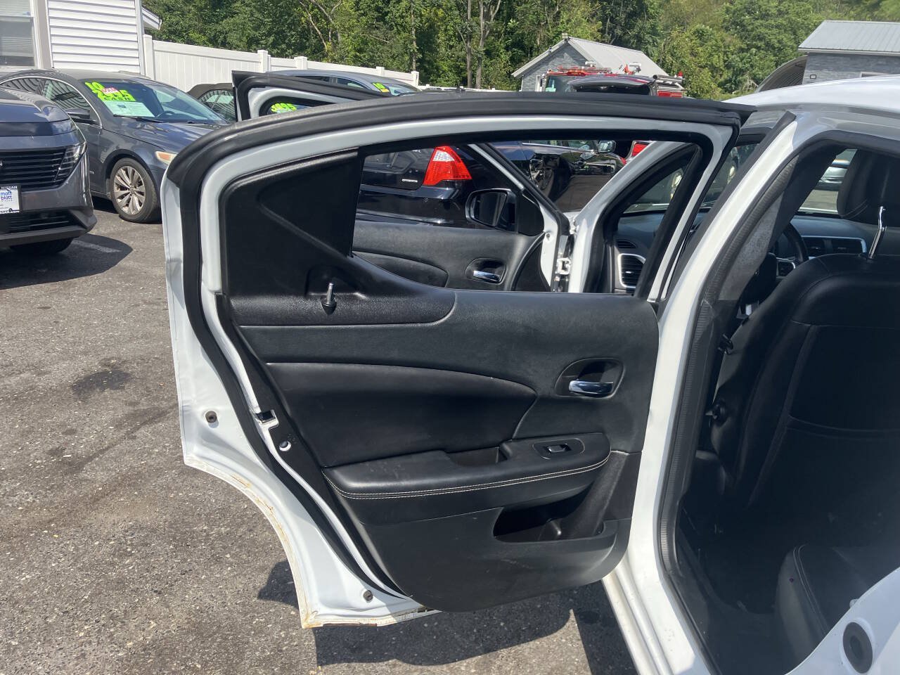 Used 2014 Dodge Avenger SXT w/ Rallye Appearance Group FWD image 18