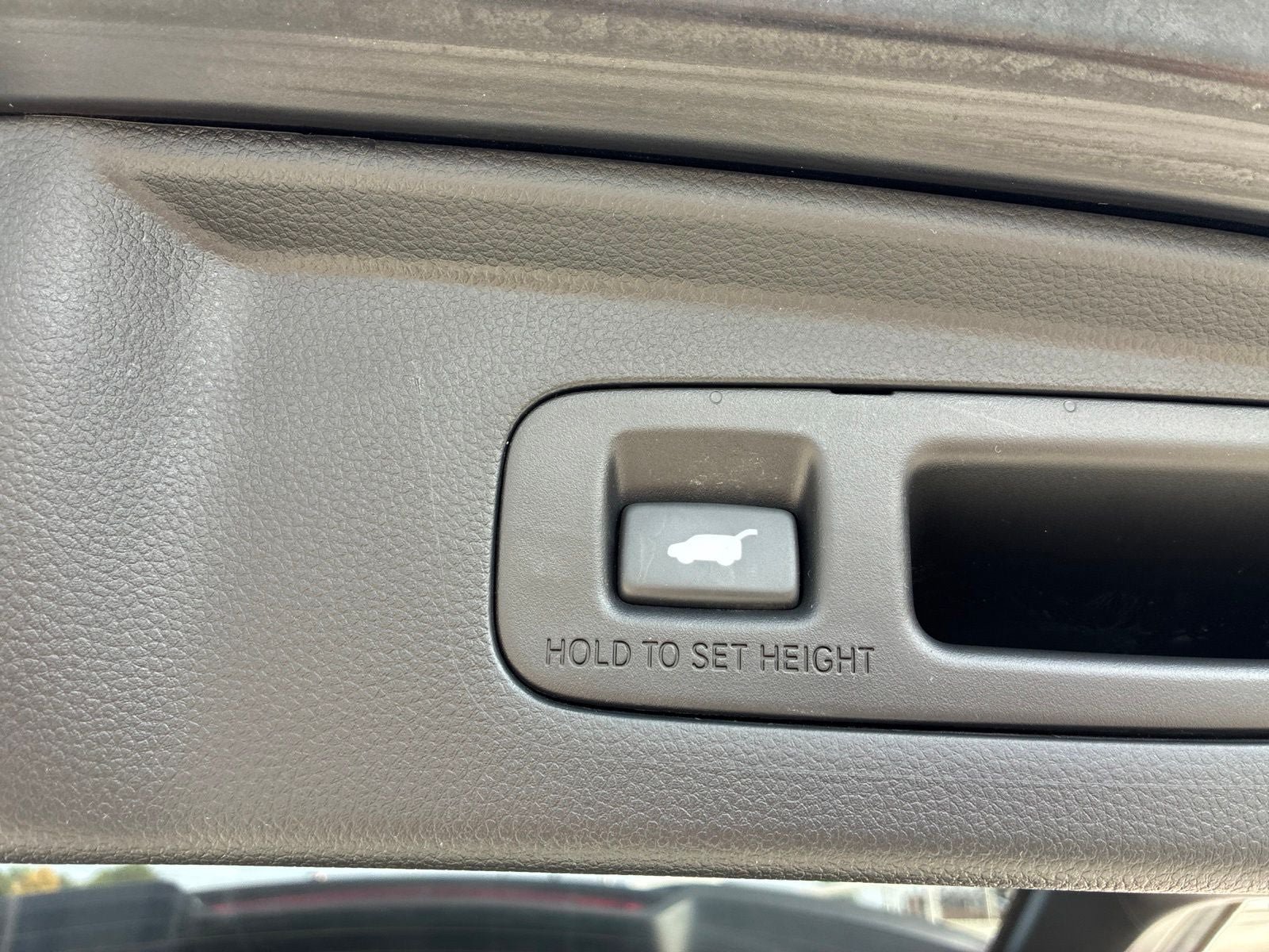 Used 2023 Honda CR-V EX-L image 6