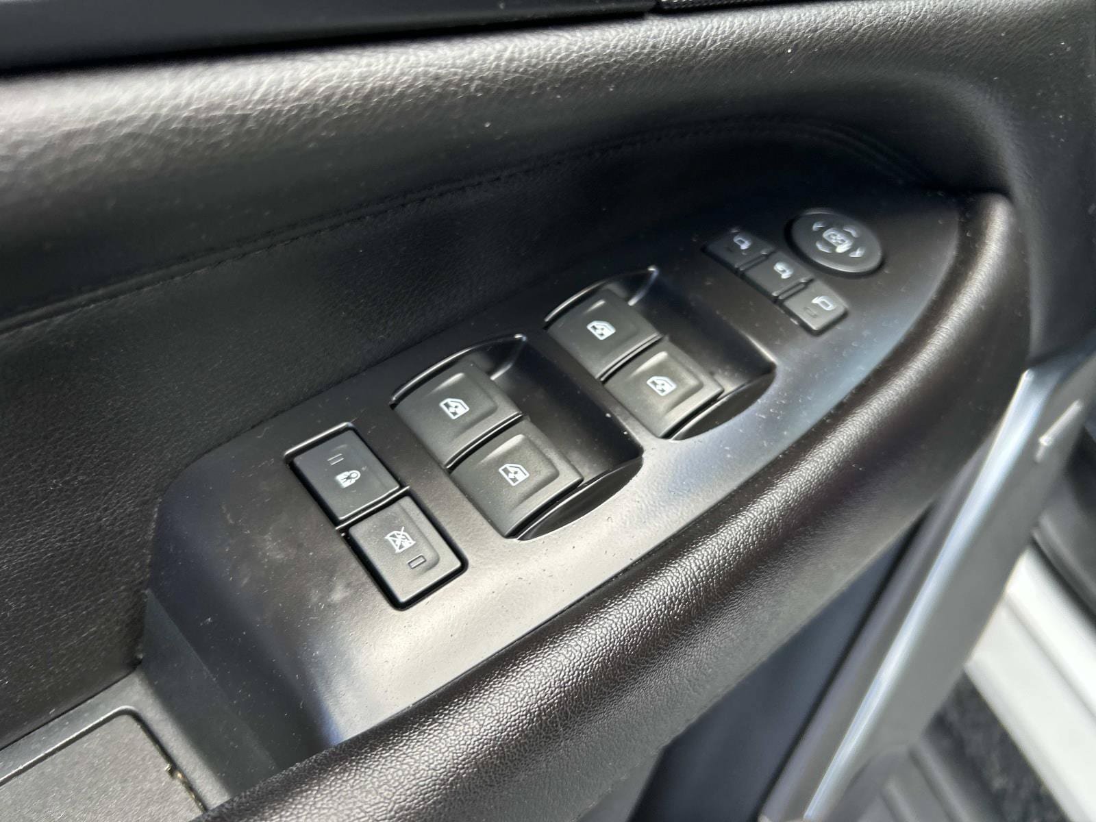 Used 2018 Cadillac Escalade ESV Premium Luxury AWD/4WD image 20