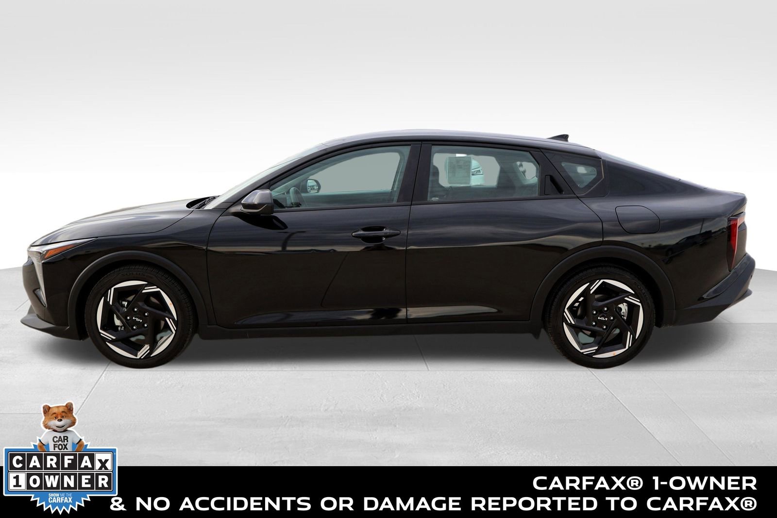 Used 2025 Kia K4 EX image 2