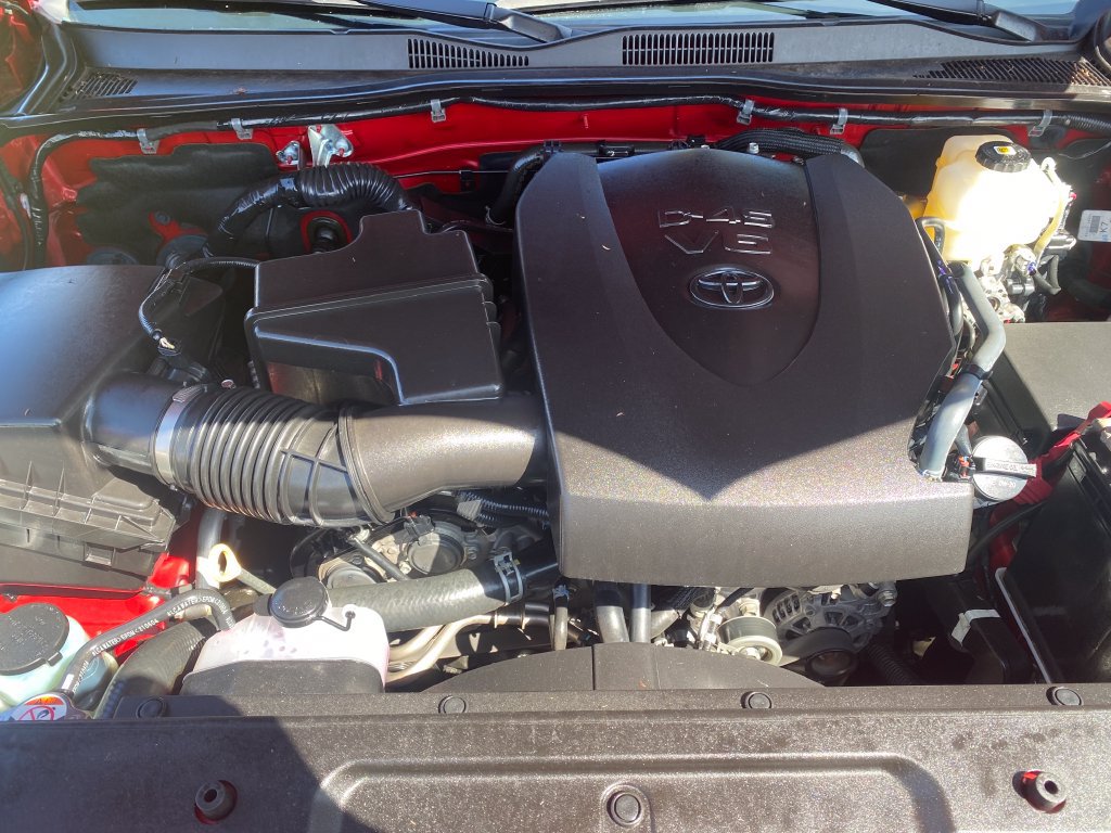 Used 2022 Toyota Tacoma TRD Off-Road w/ Technology Package AWD/4WD image 10