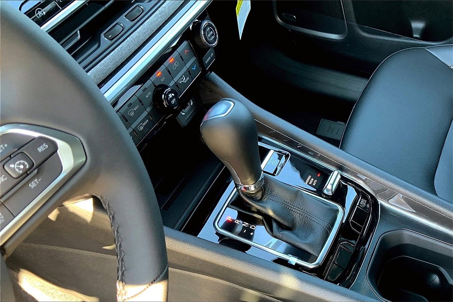 New 2023 Jeep Compass Latitude w/ Sun and Sound Group image 10