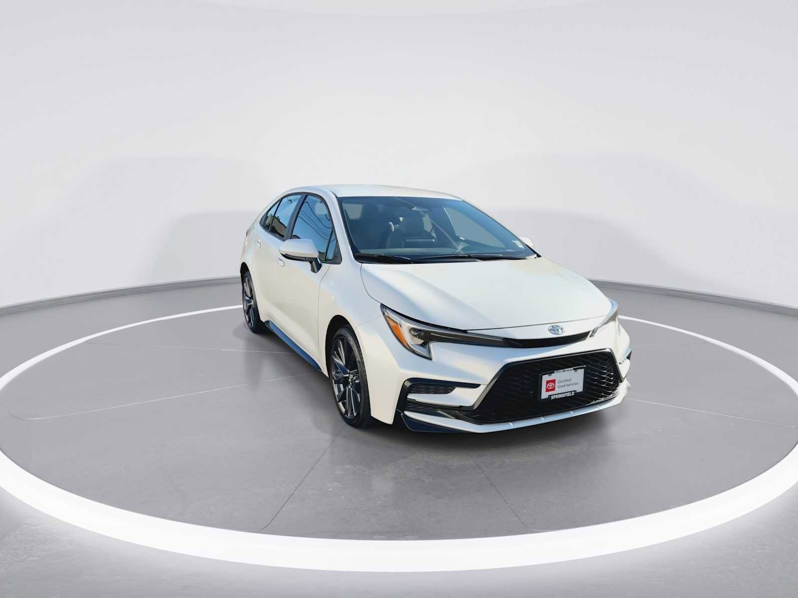 Certified 2026 Toyota Corolla SE FWD image 2