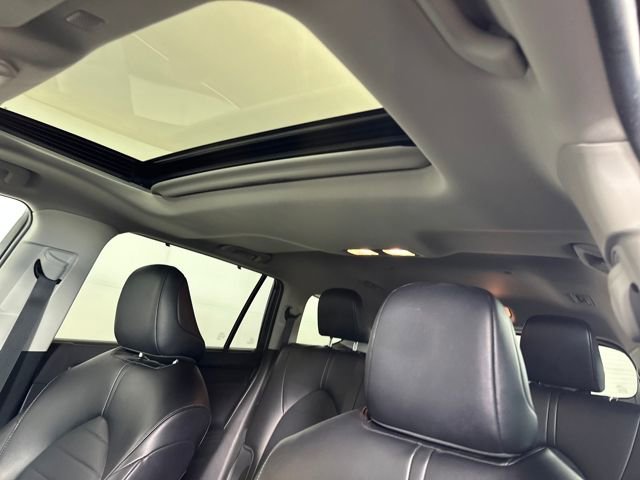 Used 2022 Toyota Highlander XLE image 12