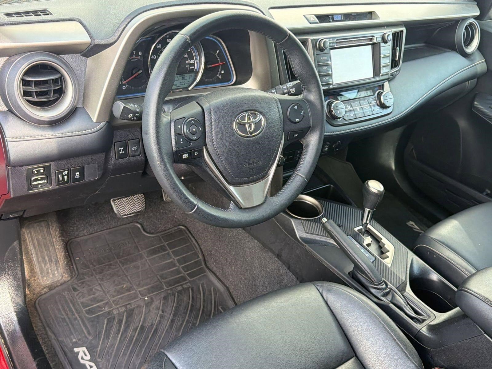 Used 2015 Toyota RAV4 Limited image 4