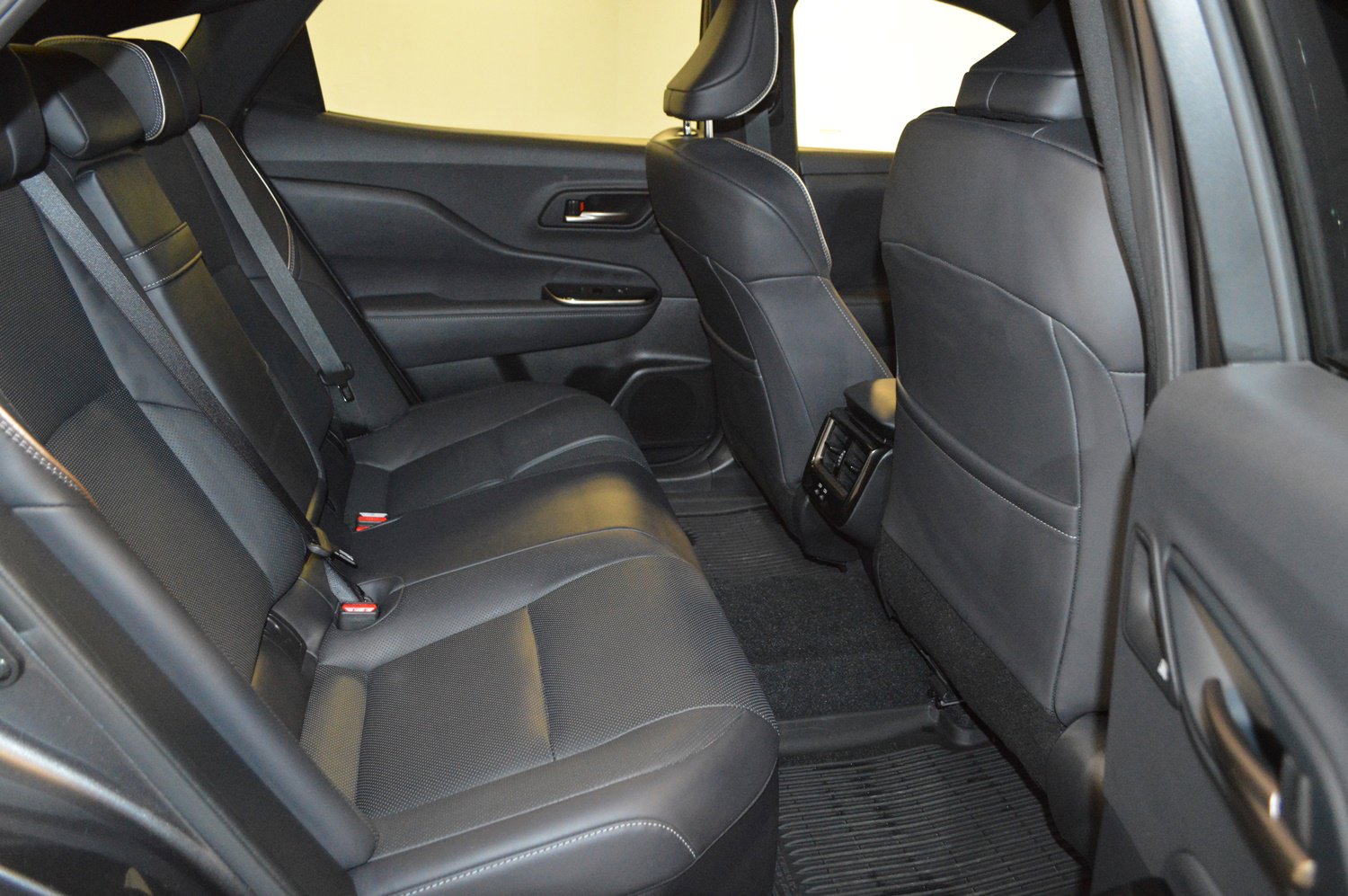 Used 2024 Toyota Crown Platinum image 12