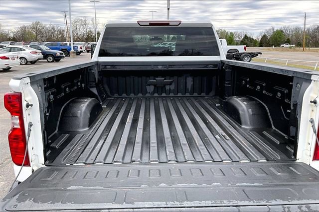 Used 2023 Chevrolet Silverado 2500 LT w/ Convenience Package image 7