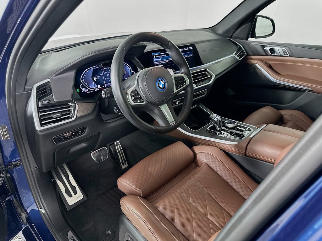 Used 2023 BMW X5 xDrive45e w/ Executive Package AWD/4WD image 9