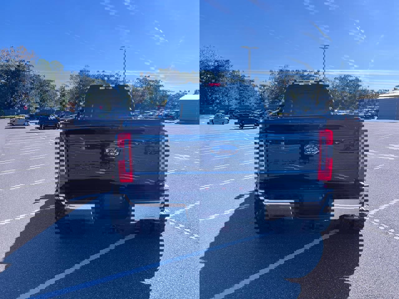 Used 2023 Ford F350 Lariat image 4