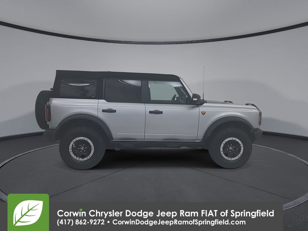 Used 2024 Ford Bronco Badlands image 16